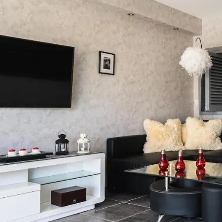 Beach Side Helio Ground Floor Apartment With Attached Garage In The Naturist Village Apartamento Agde