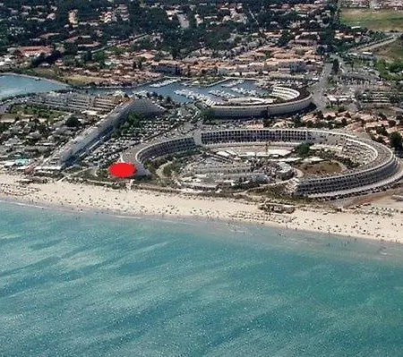 Beach Side Helio Ground Floor Apartment With Attached Garage In The Naturist Village 公寓 *